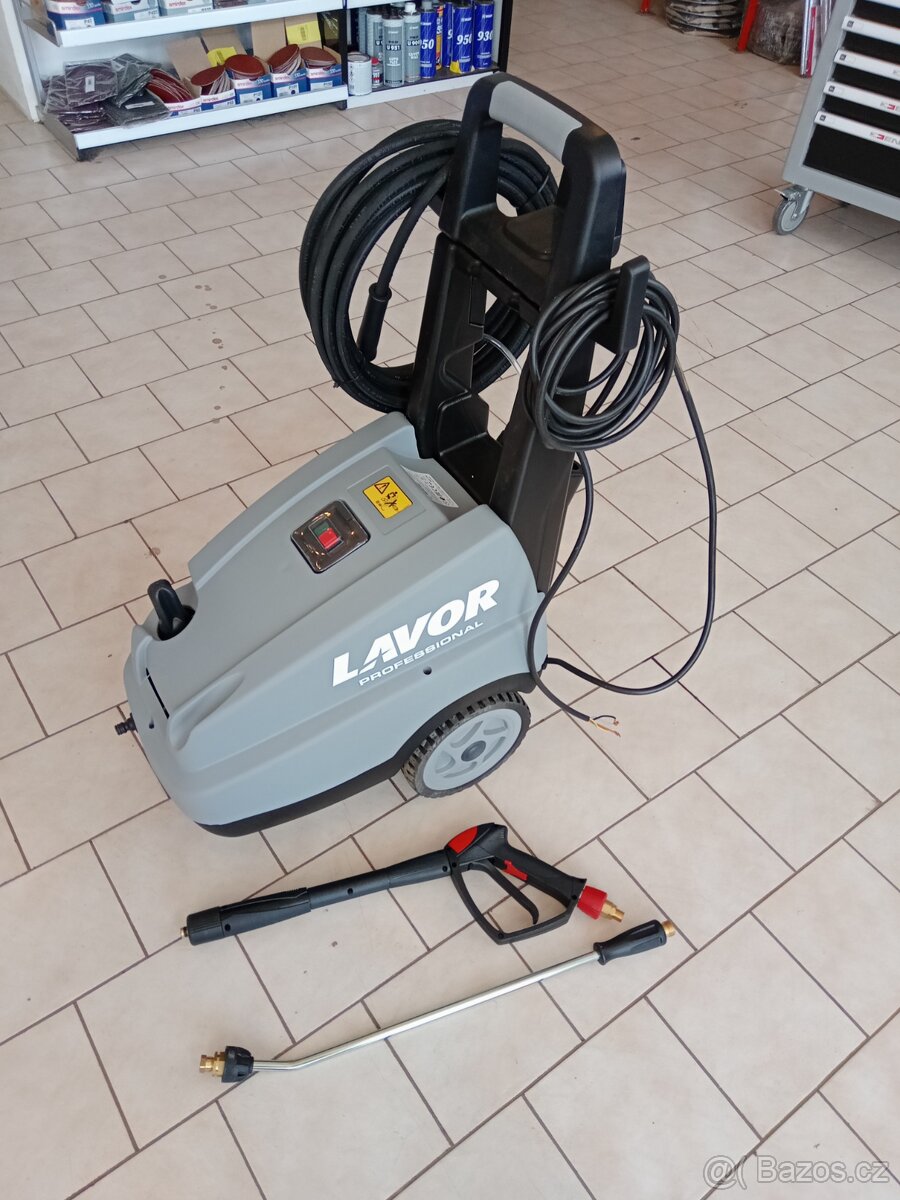 Vysokotlaký čistící stroj Lavor Tucson