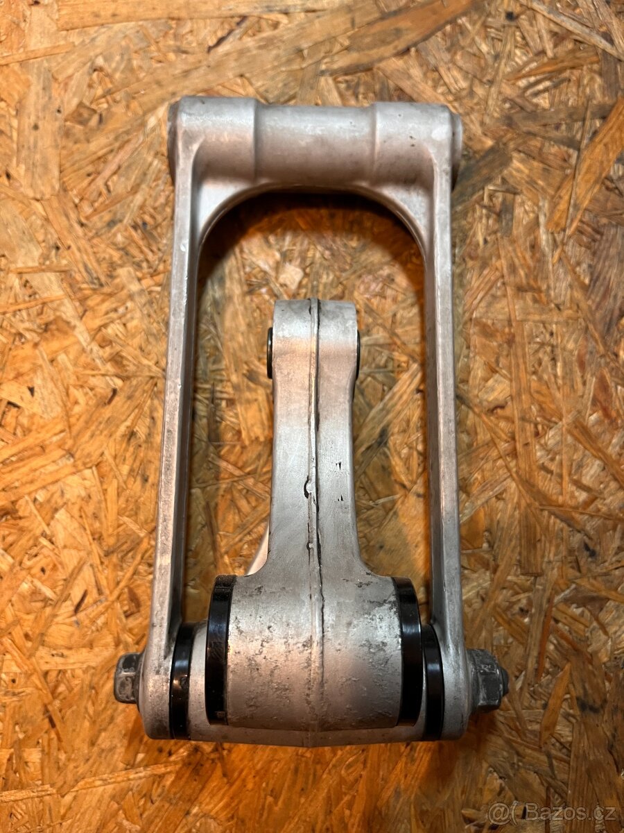 Přepákování zadního tlumiče Honda CBR600RR PC37 05-06