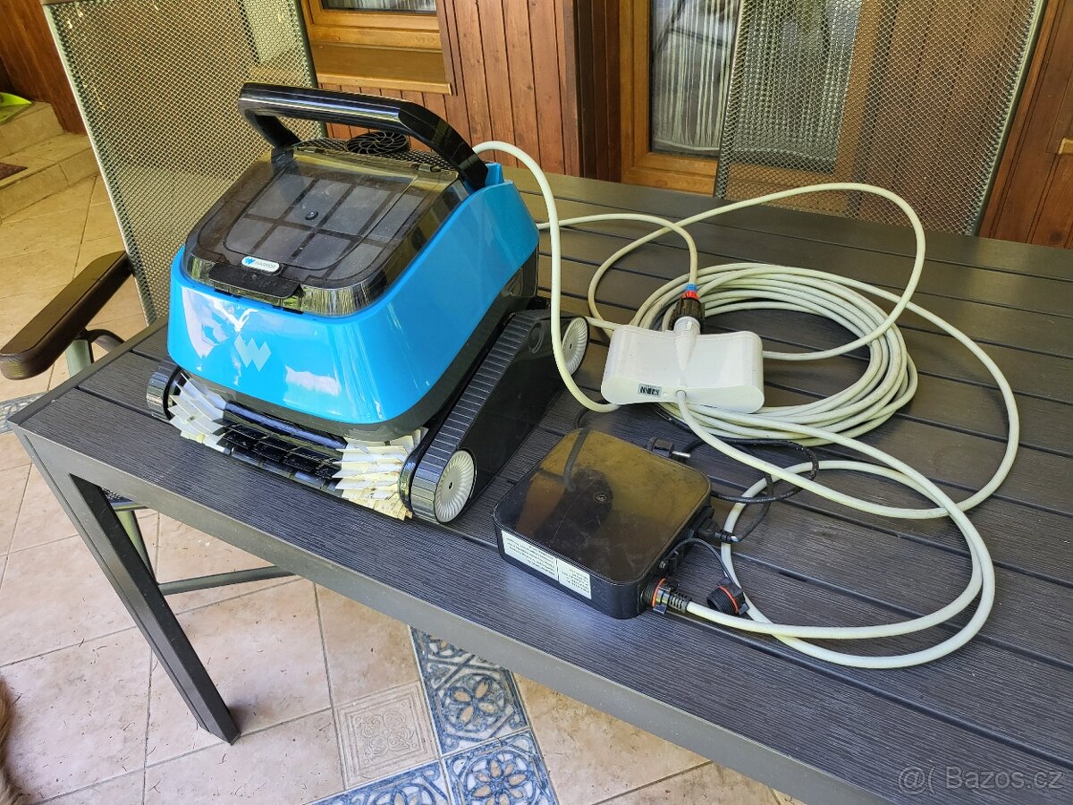 Robotický vysavač do bazenu