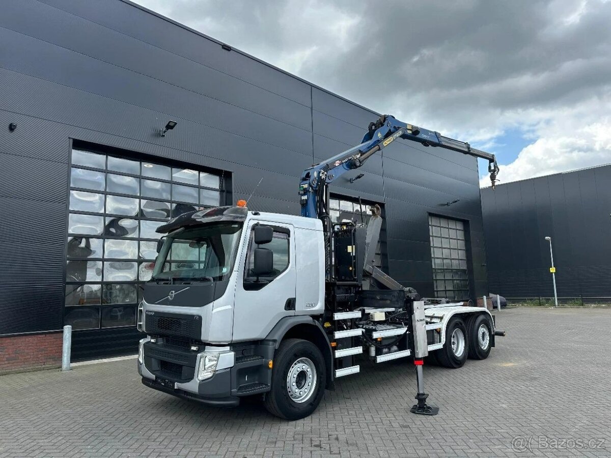 Volvo FE 280 6x2 / Z ruka Palfinger / Nosič kontejnerů VDL