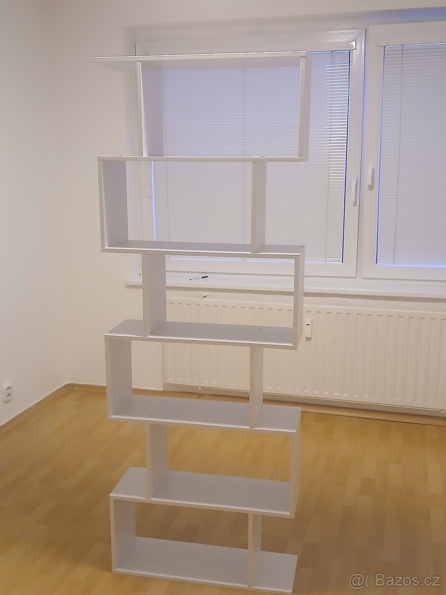 Prodám Skříň