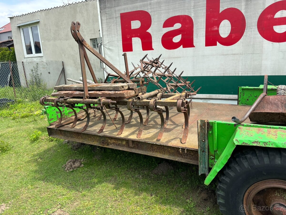 kombinátor za traktor