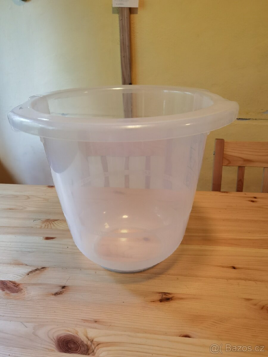 Koupací kyblík Tummy Tub