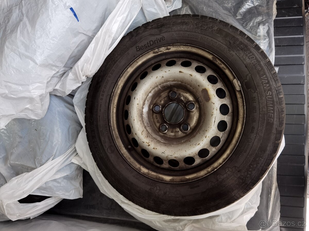 Zimní pneu BestDrive s disky 205/65 R16, 5x120