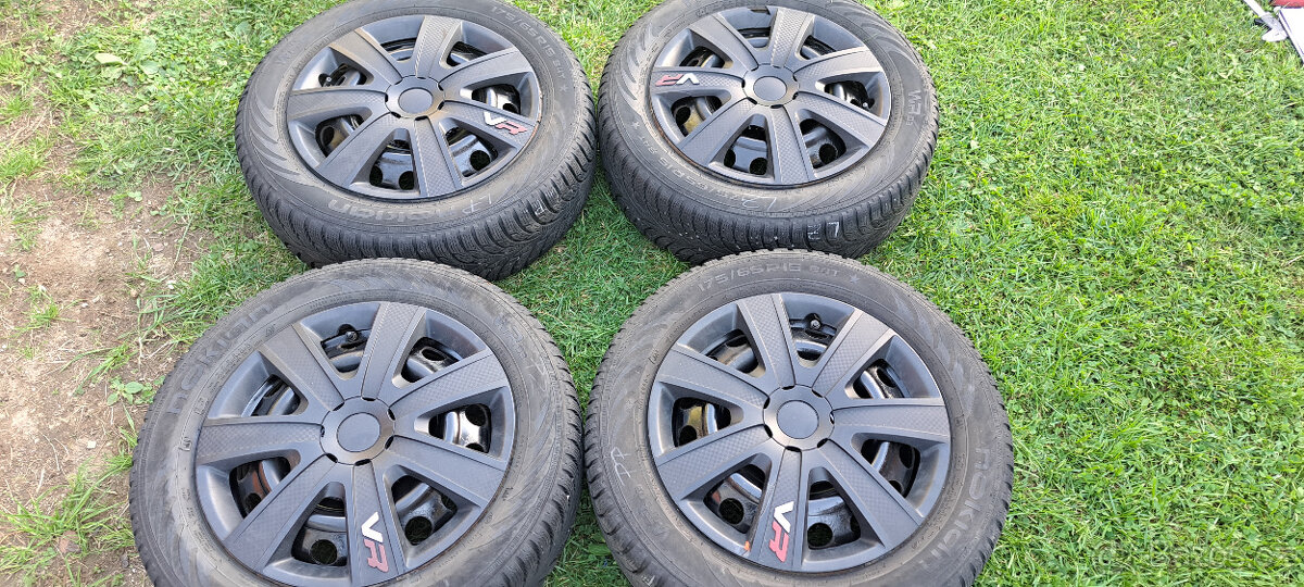 Kola Toyota Yaris R15 + zimní gumy