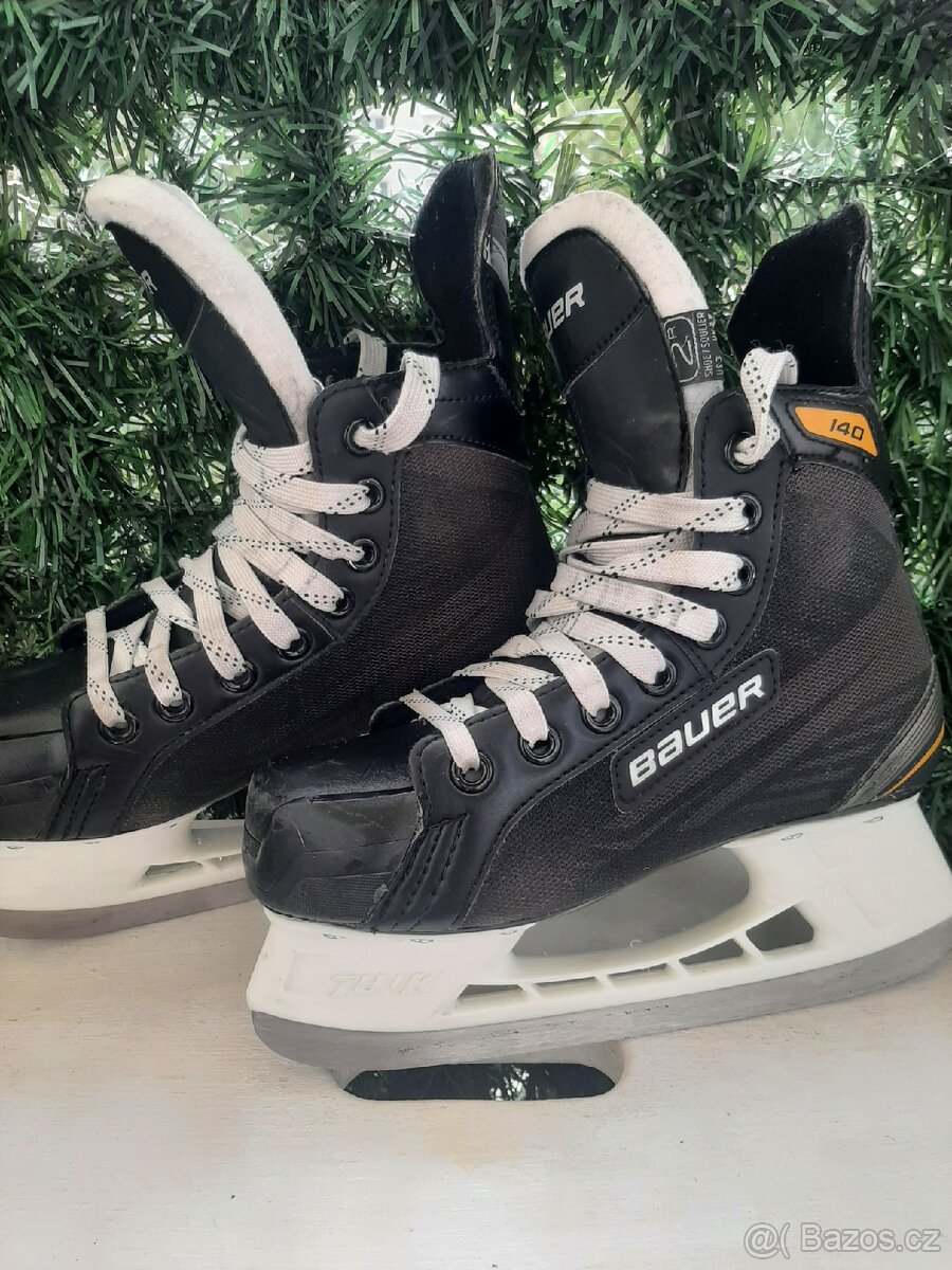 Hokejové brusle BAUER SUPREME S 140 vel. 35