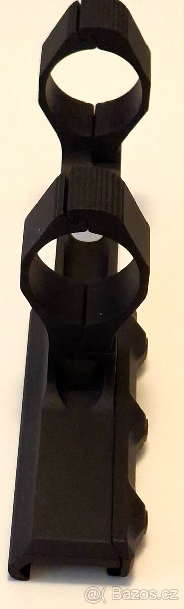 Předsazená montáž na puškohled