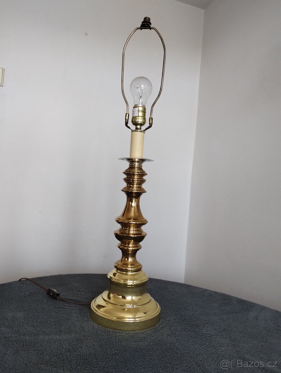 Podstavec stolní lampy