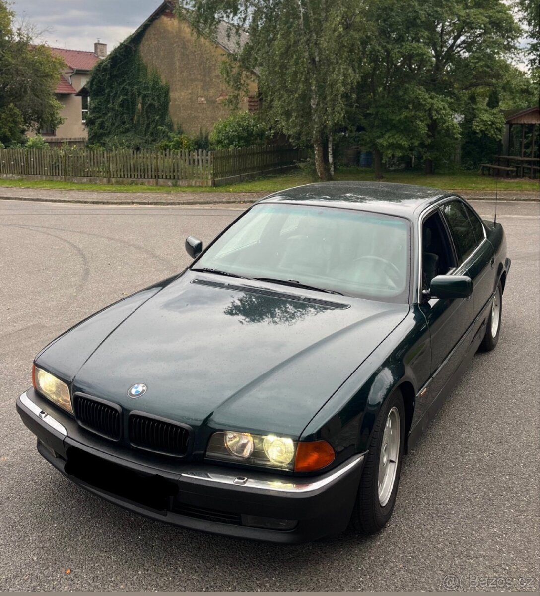 BMW E38 750i v12