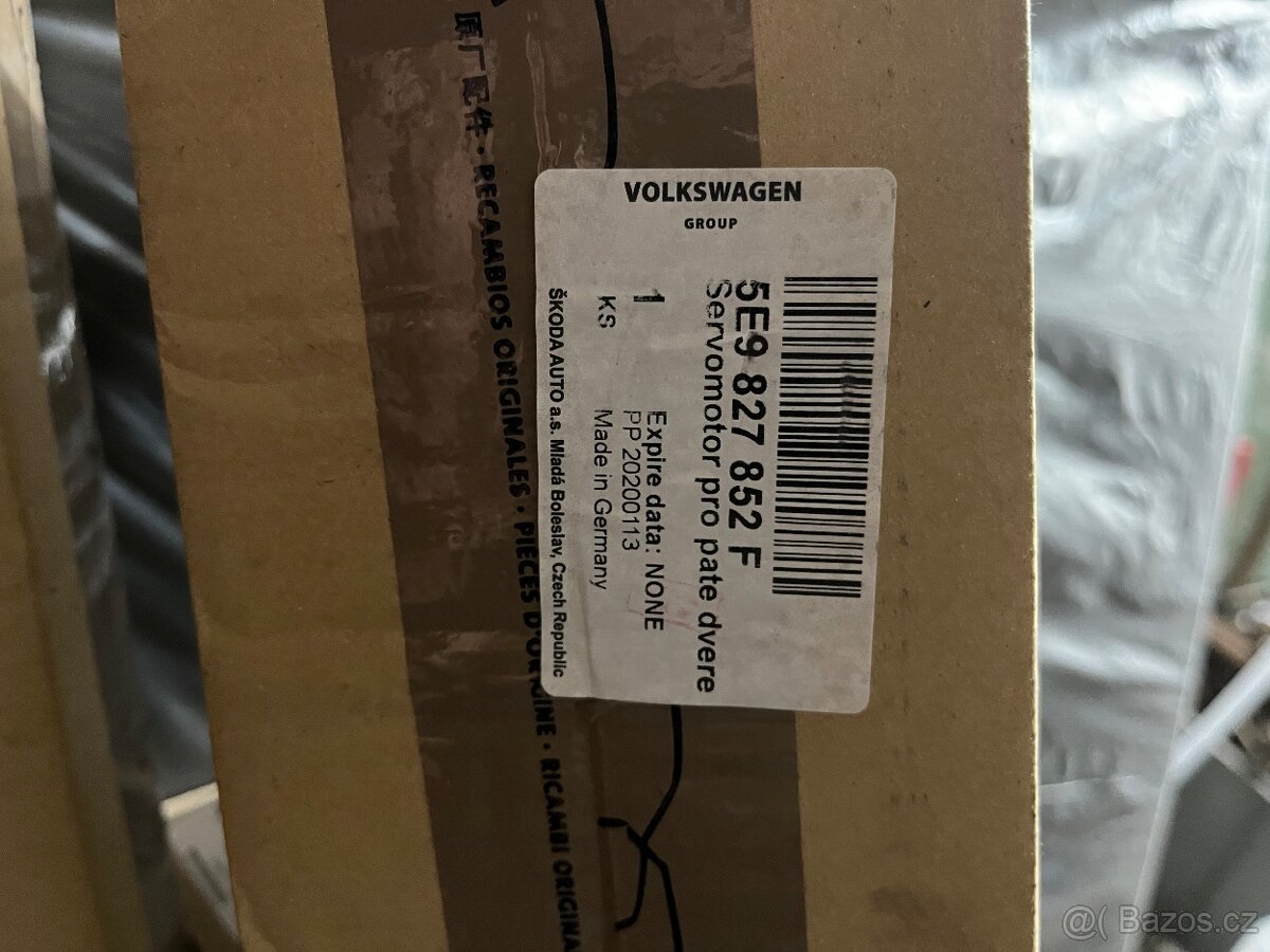 Elektrická vzpěra kufru ŠKODA OCTAVIA III KOMBI 5E9 827 852