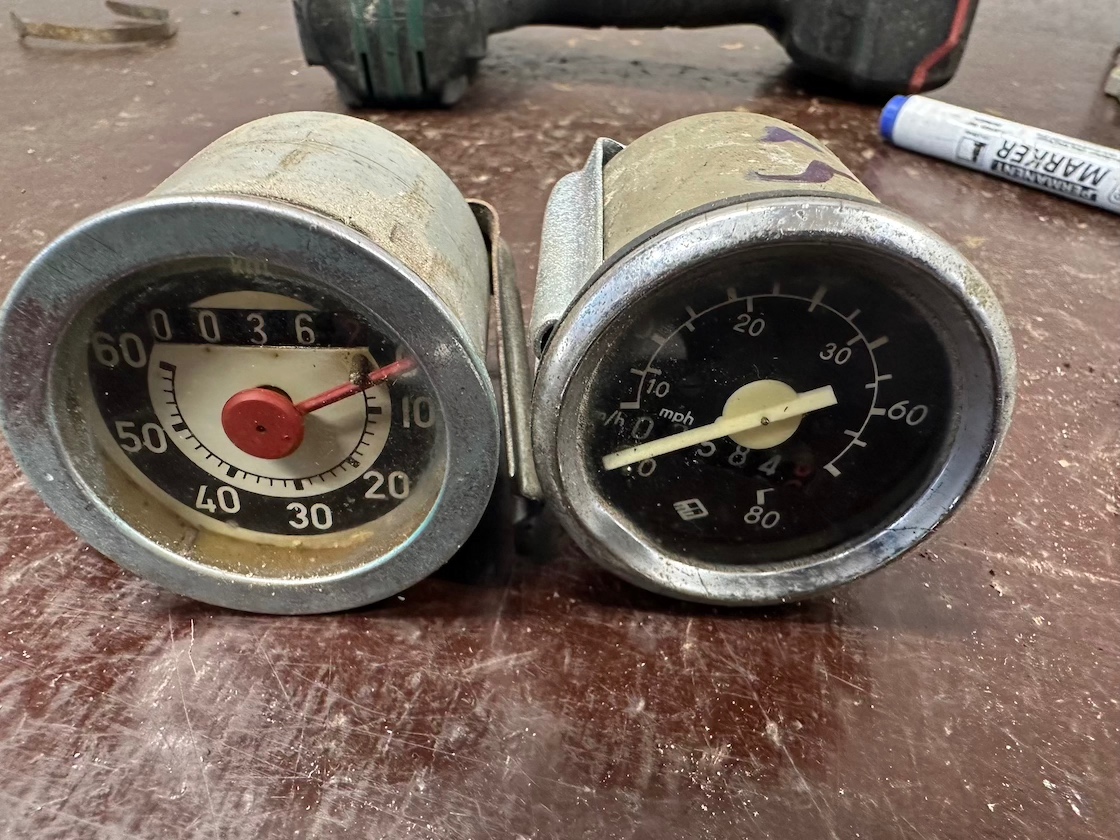 Predám funkčný tachometř JAWA 555 a babetta 207/210