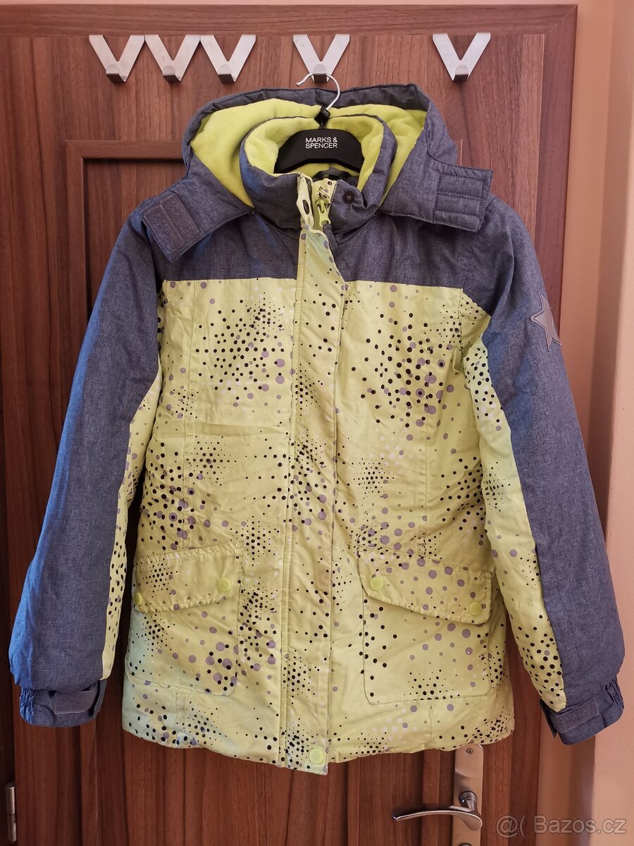 Zimní vyteplená bunda s kapucou Y.F.K. vel. 146/152