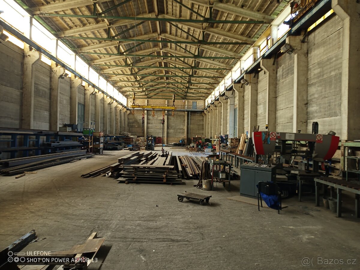 Pronájem/prodej výrobní a skladové haly v Dašicích 2500m2