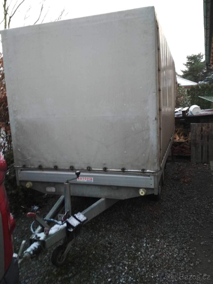 vlek Agados bržděný dvouosý 2,5t