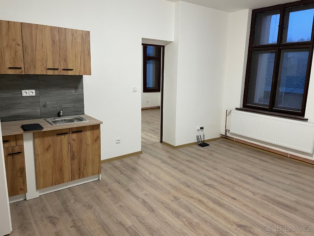 Pronájem bytu 2+kk v Úpici