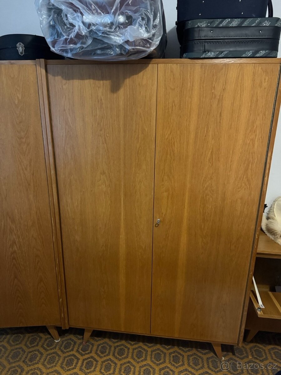 Nabizim k odvozu starozitny nabytek