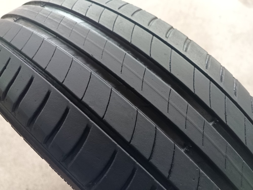 215/65 R17 MICHELIN (3420)