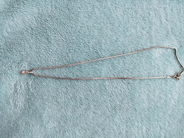 Řetízek s přívěskem, náhrdelník