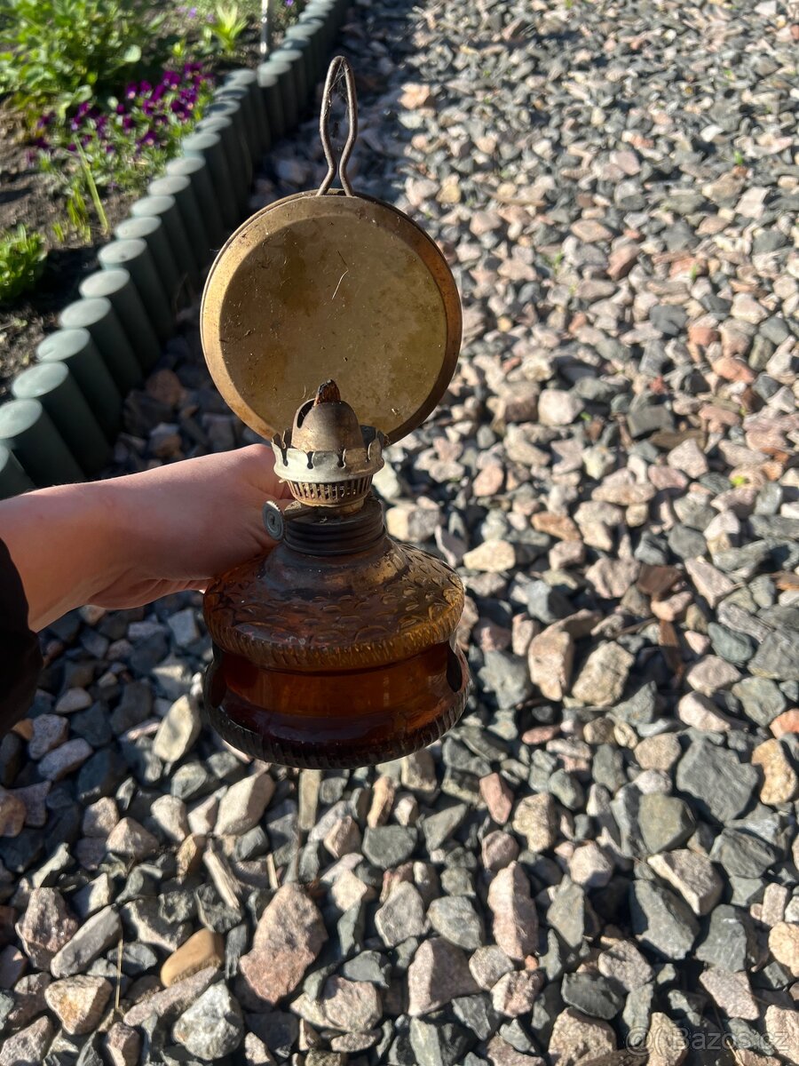 Petrolejový kahánek s reflektorem