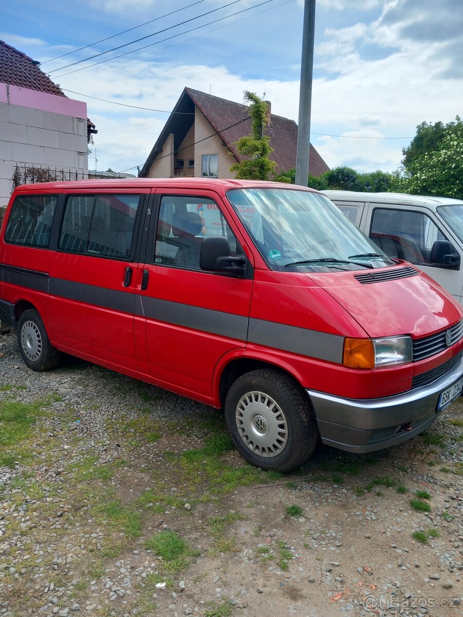 Vw t4 multivan 2.4D TD 5ti valec 7 mist