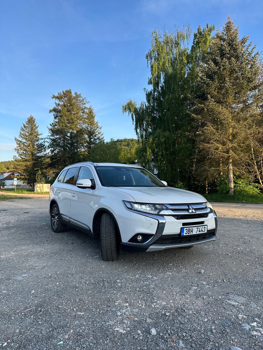 Mitsubishi Outlander 2.3 Di-d