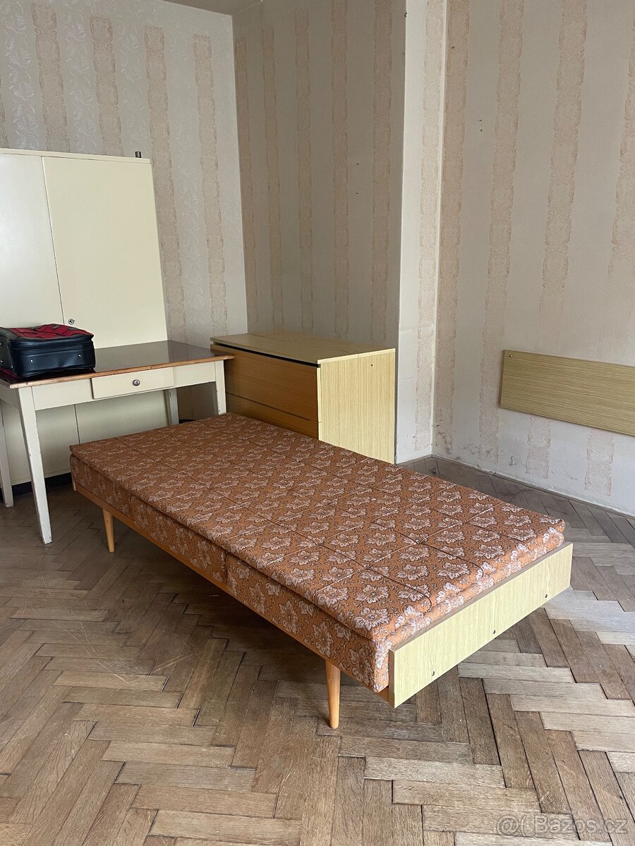 Pohovka / postel jednolůžko 70. léta