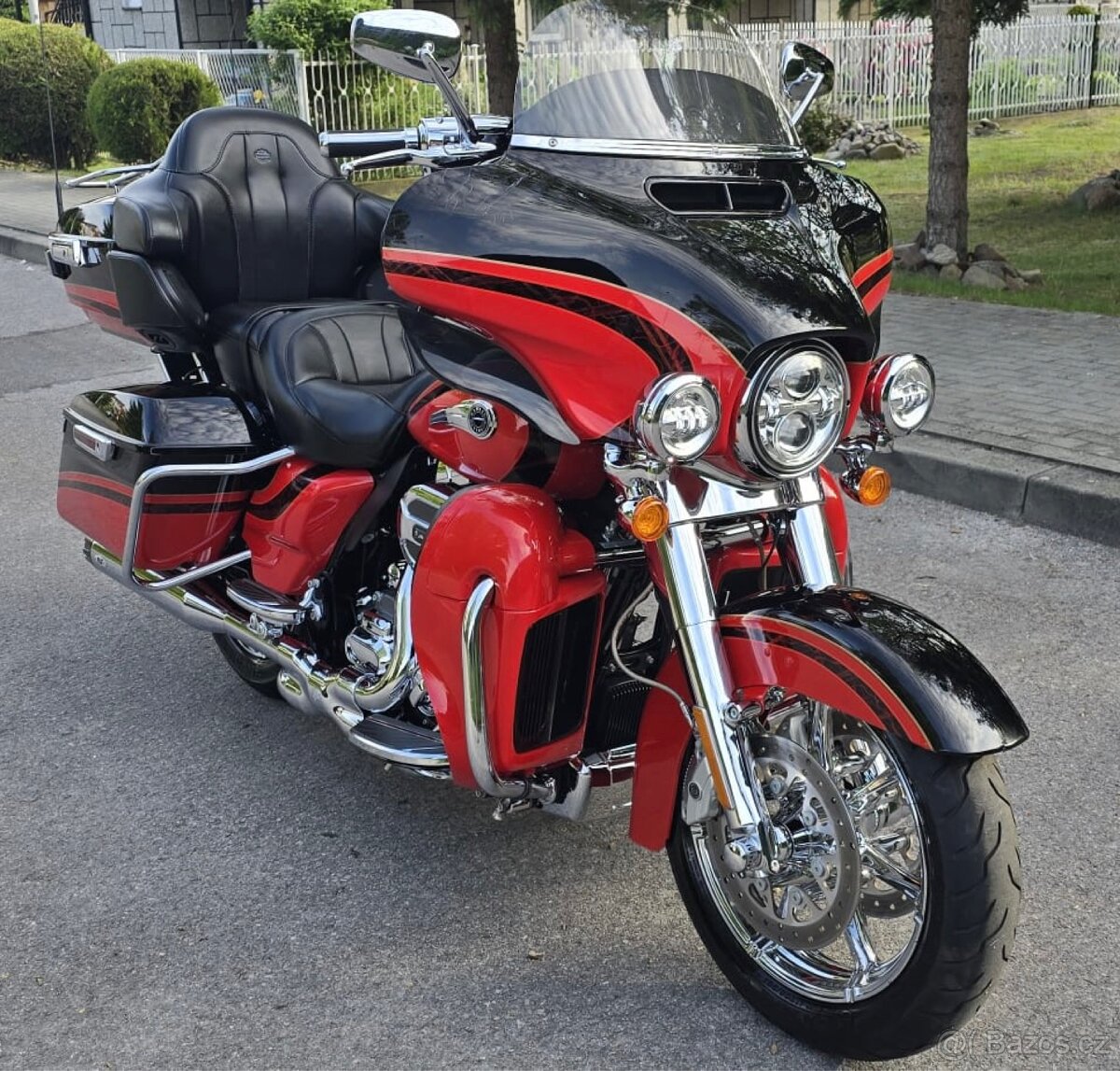 Harley Davidson Electra Glide Ultra CVO FLHTKSE