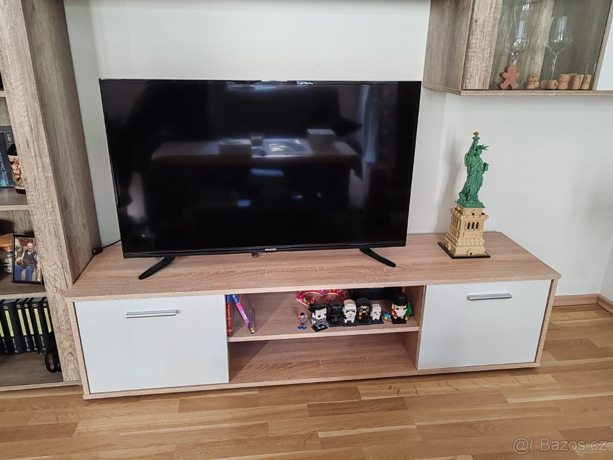 Televizní stolek