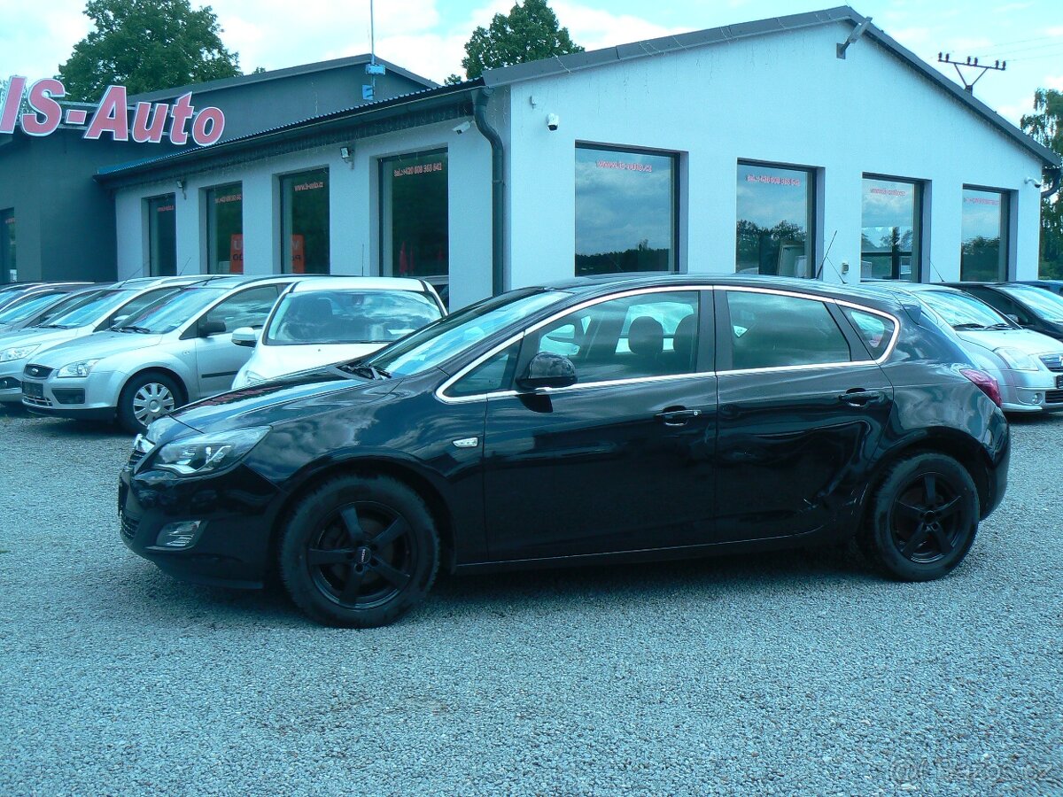 Opel Astra 1.4Turbo -2011