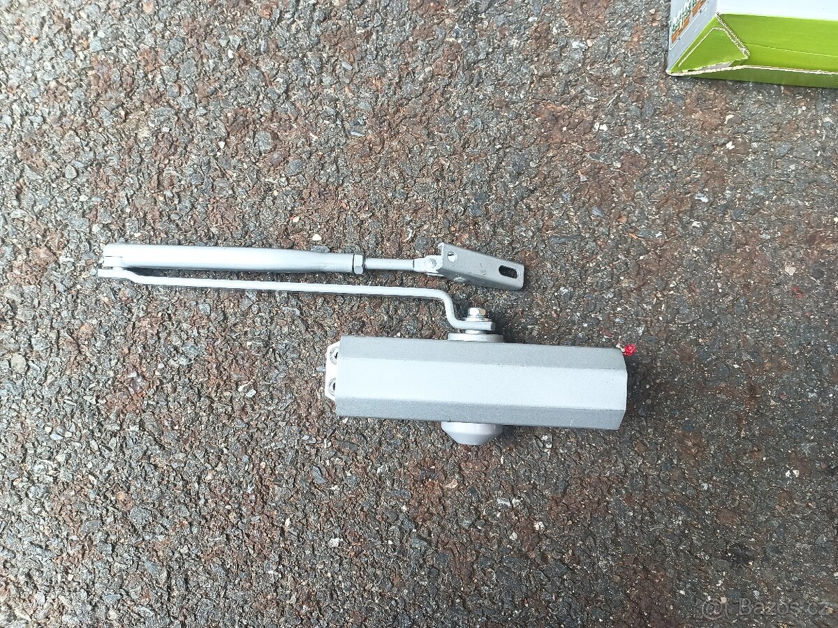 FAB ASSA ABLOY dveřní zavírač
