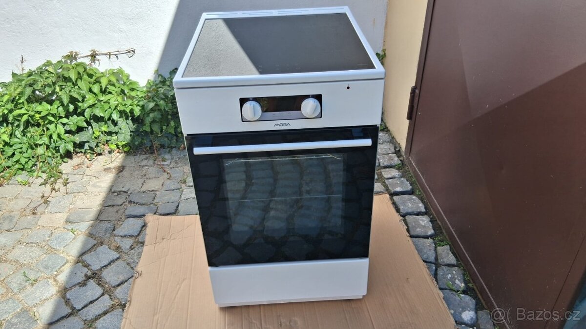 Indukční sporak