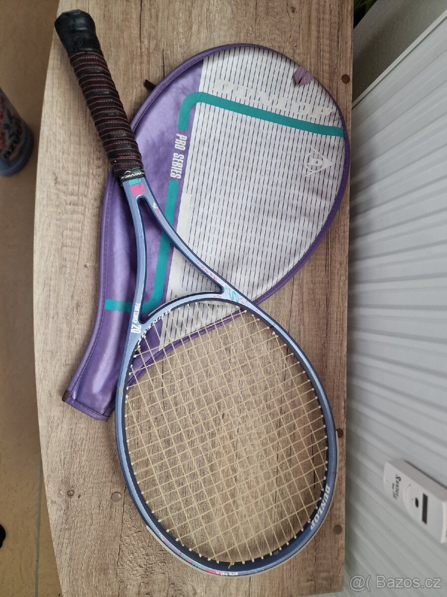 Dunlop tenisová raketa