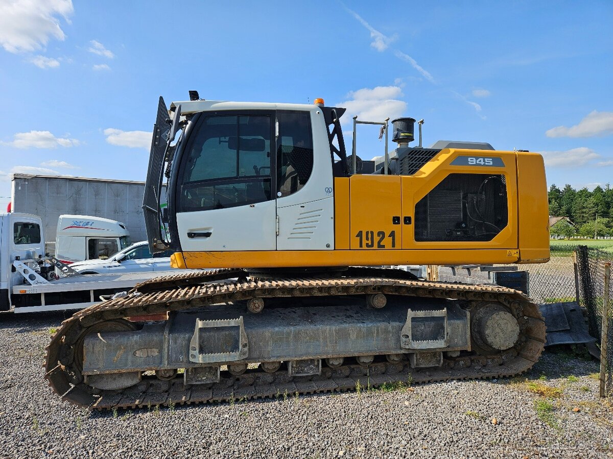 Liebherr R945 S-HD, r.v. 2023, 1400mth, nefunkcni