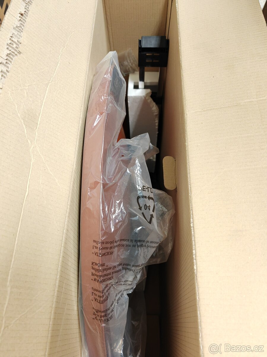 Satelitní anténa MASCOM 85cm červená hliníková