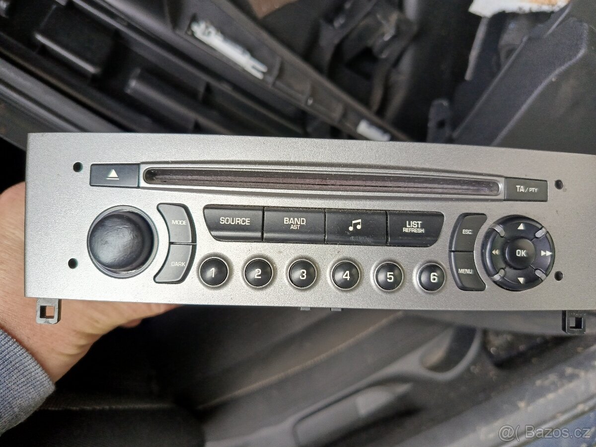 Prodám autorádio Peugeot 308 r.v.2008