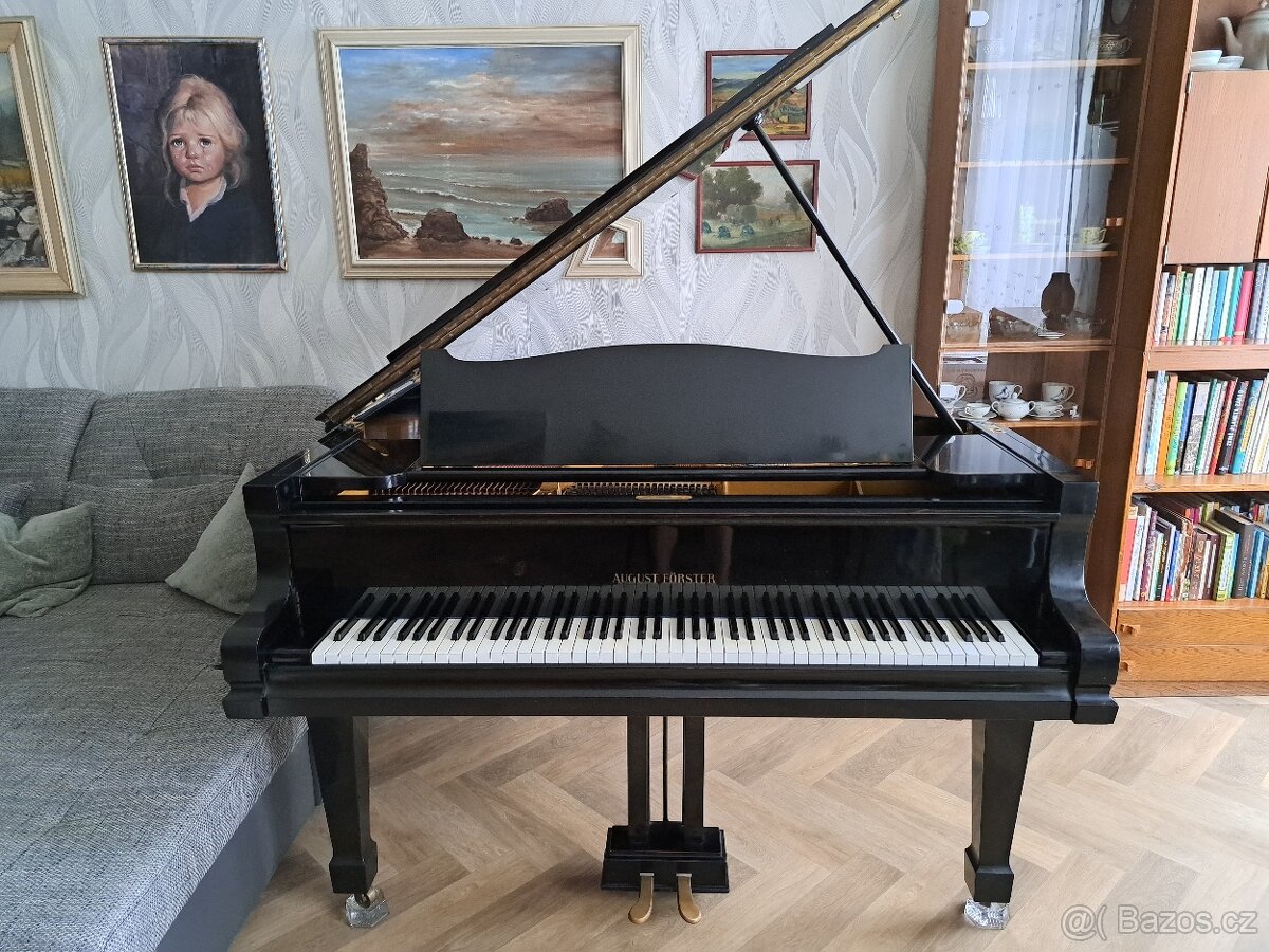 Klavír - křídlo August Förster