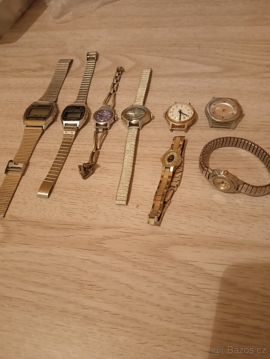 Staré retro hodinky
