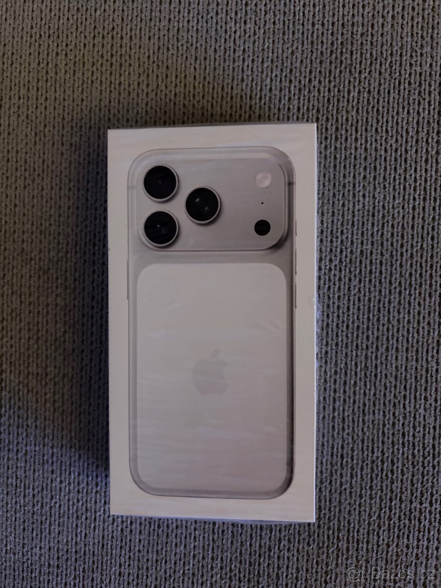 iPhone 17 Pro 256GB stříbrný