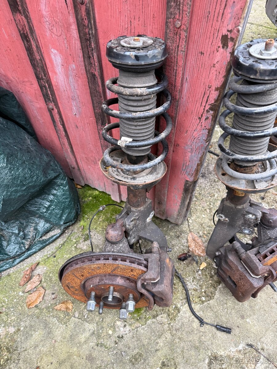 Saab 9-5NG díly různe napravnice těhlice aero, zastěrky