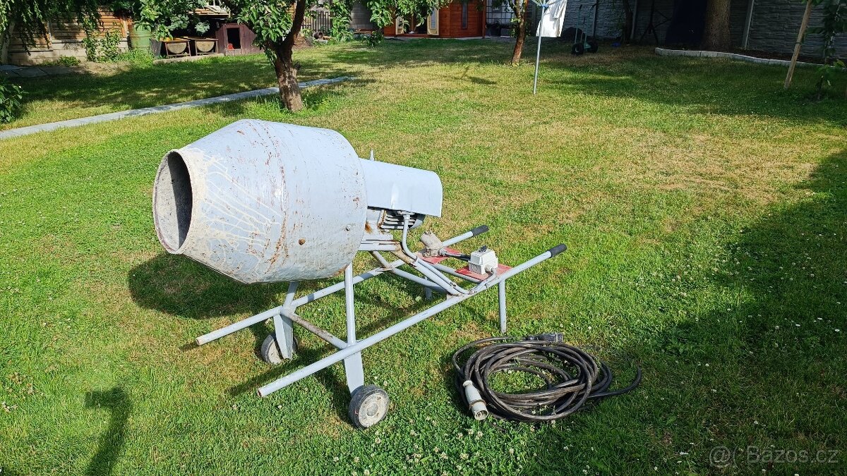 Stavební míchačka