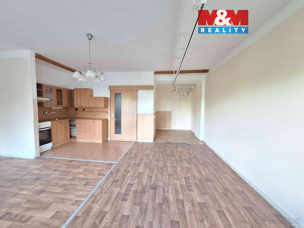 Pronájem bytu 1+kk, 42 m², Hrabyně