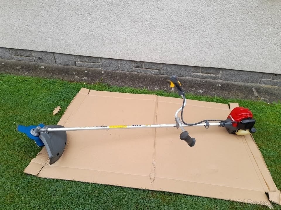 Benzínový křovinořez Honda UMK 425