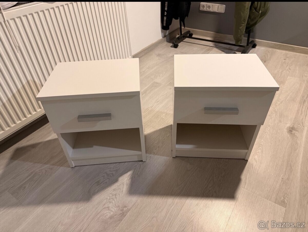Bílé noční stolky 2ks