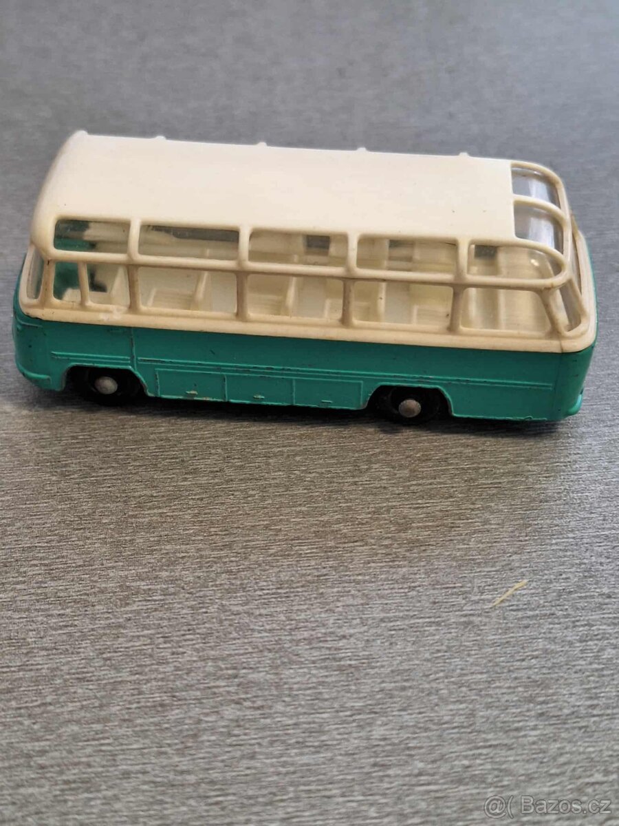 Matchbox Lesney No. 68 – Mercedes Coach