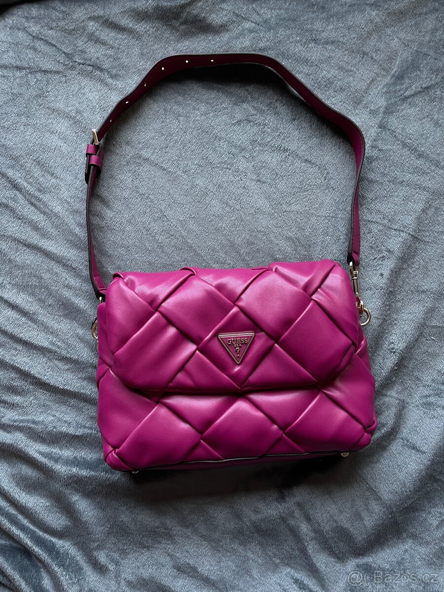 Kabelka Guess