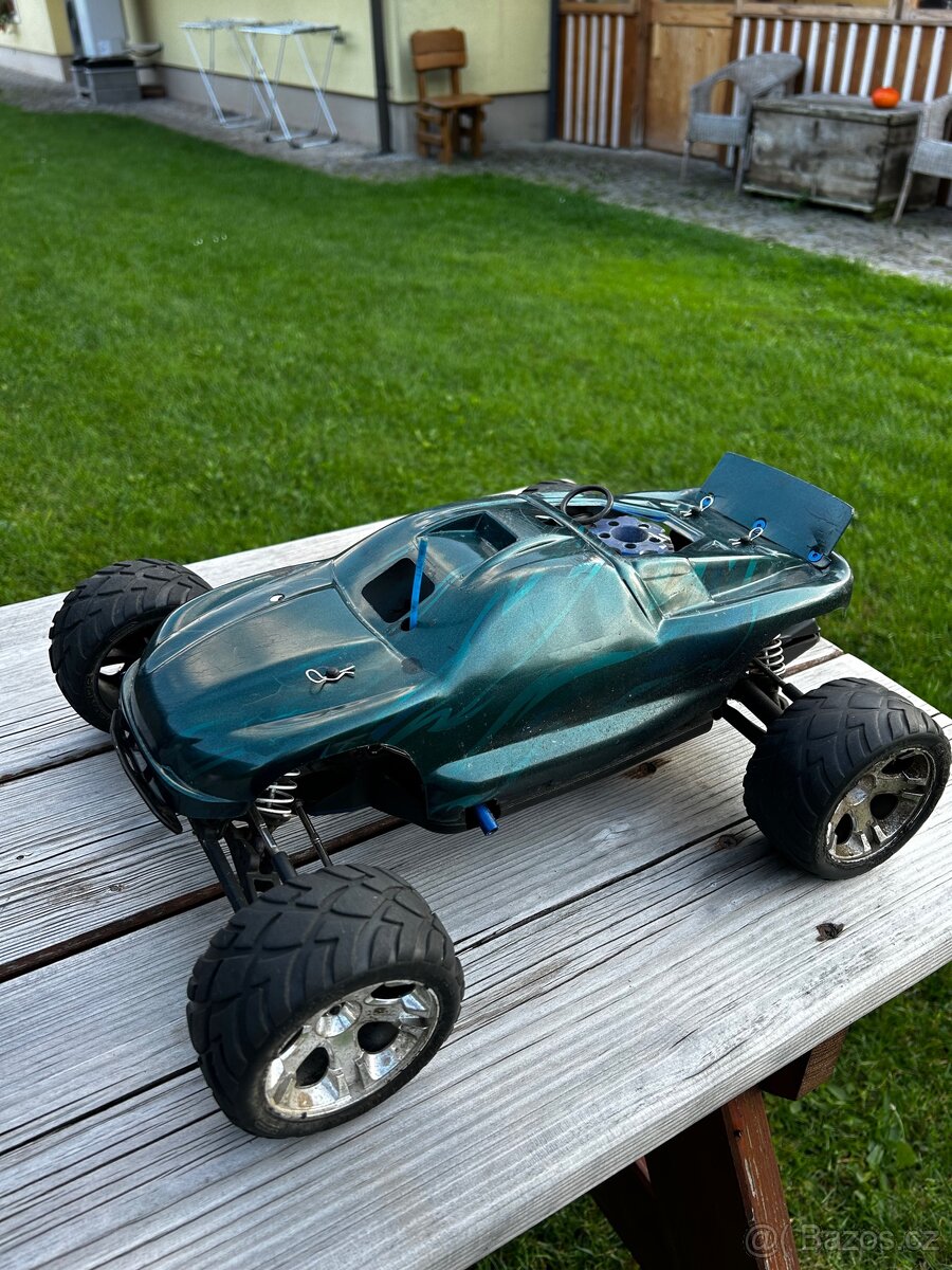 RC auto Traxxas jato 3.3 nitro