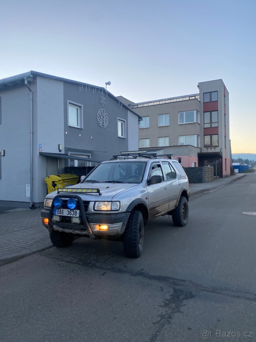 Opel frontera 3.2i v6 náhradní dily