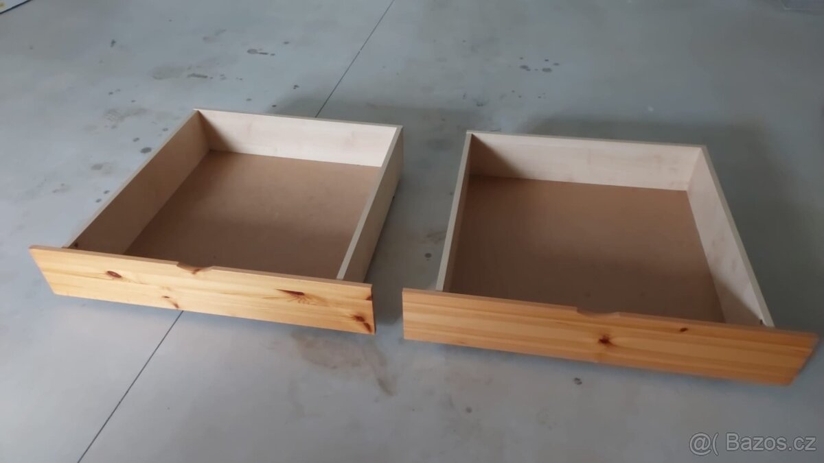 Úložné boxy pod postel