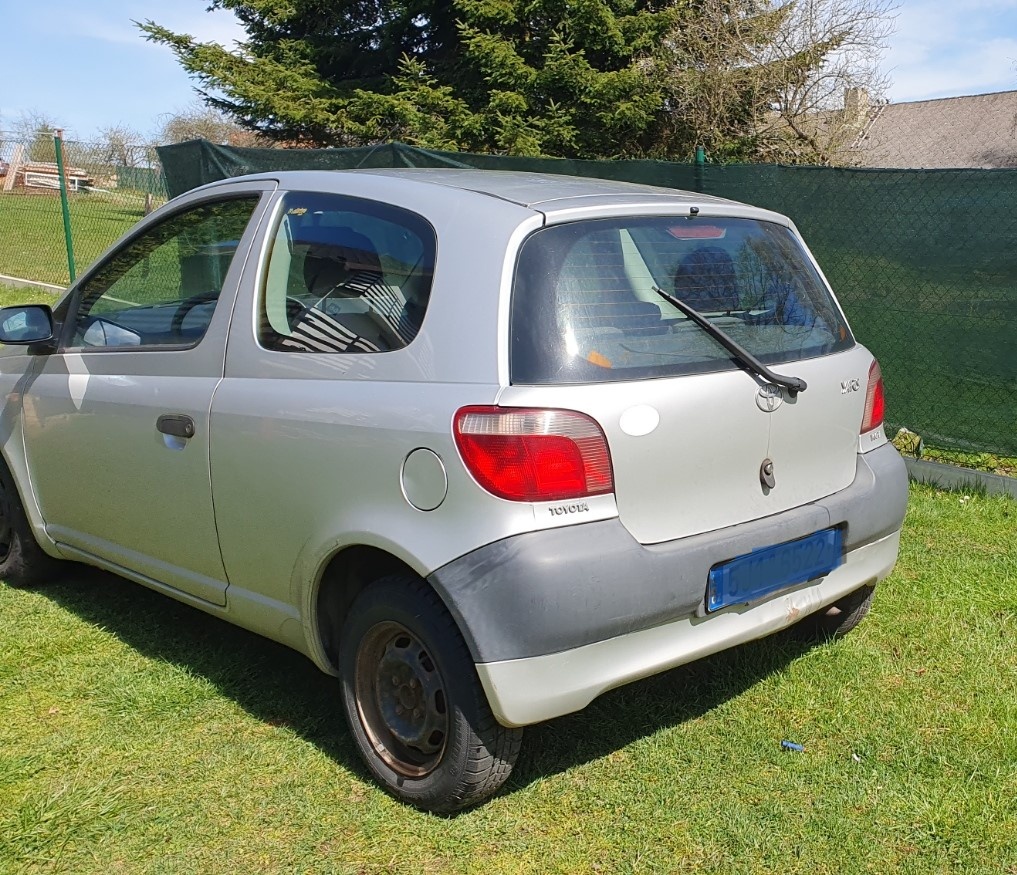 Prodám TOYOTA YARIS 1.0