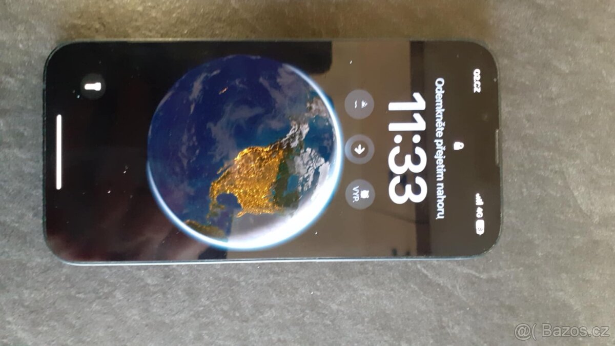 iPhone 13 128gb+ airpods čist cele.